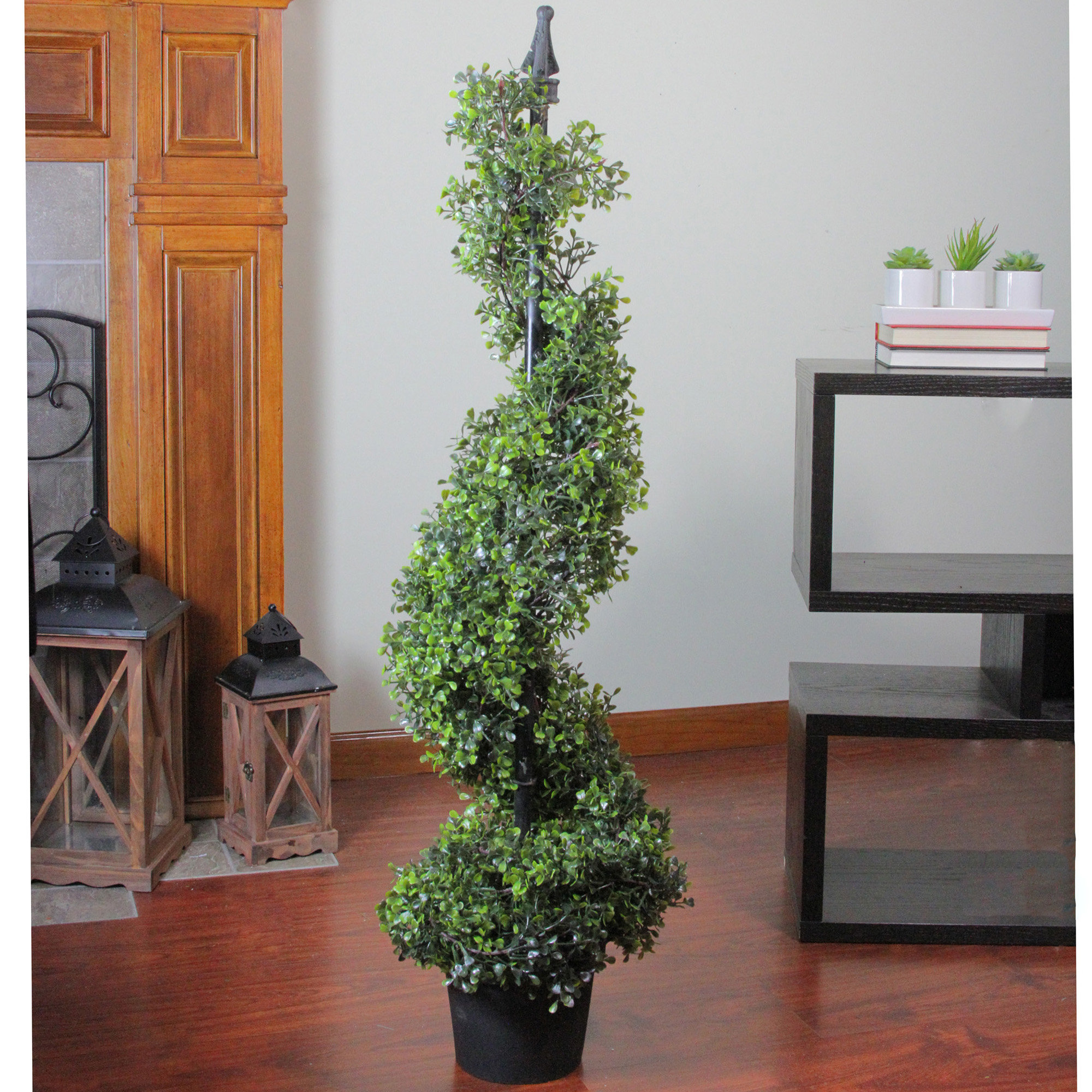 The Holiday Aisle Shrub Decorative 36 Single Spiral Shaped Door