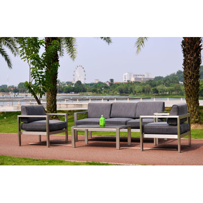 Kq Maui Deluxe 4 Piece Deep Seating Group With Cushion Signature Kq Maui Deluxe 4 Piece Deep Seating