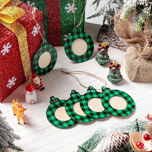 36 Pieces Christmas Buffalo Plaid Hanging Ornaments Christmas Tree Ornament Decor Paper Xmas Tree Hanging for Home Office Business Holiday Decorations Double Sided Print 