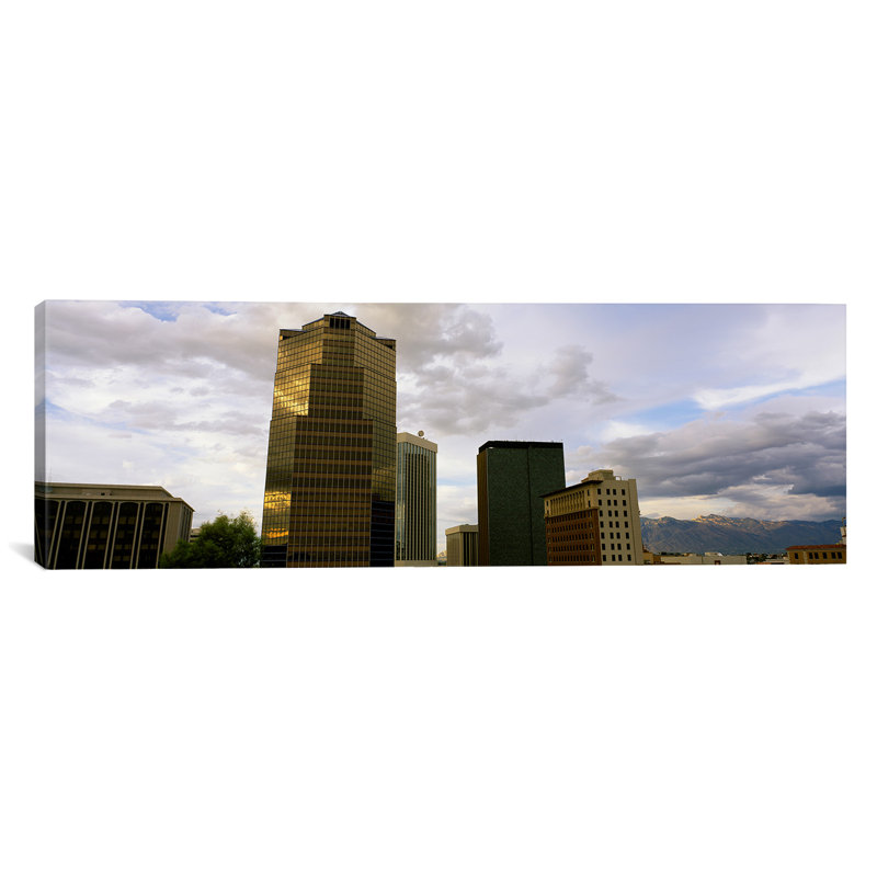 East Urban Home Buildings In A City With Mountains Tucson