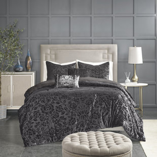 opalhouse velvet bedding king