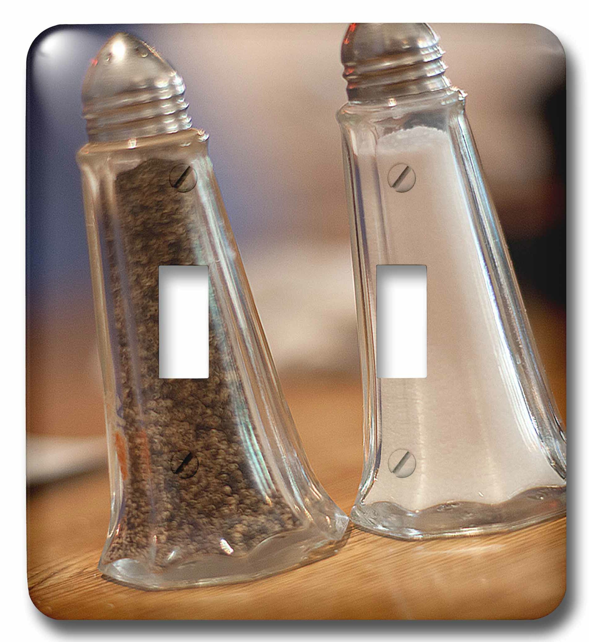 restaurant salt and pepper