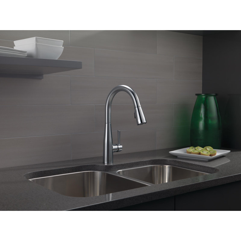 Essa Pull Down Single Handle Kitchen Faucet With Magnatite Docking And Diamond Seal Technology Reviews Joss Main