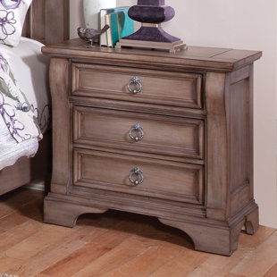 Mauricie Weathered 3 Drawer Bachelor's Chest
