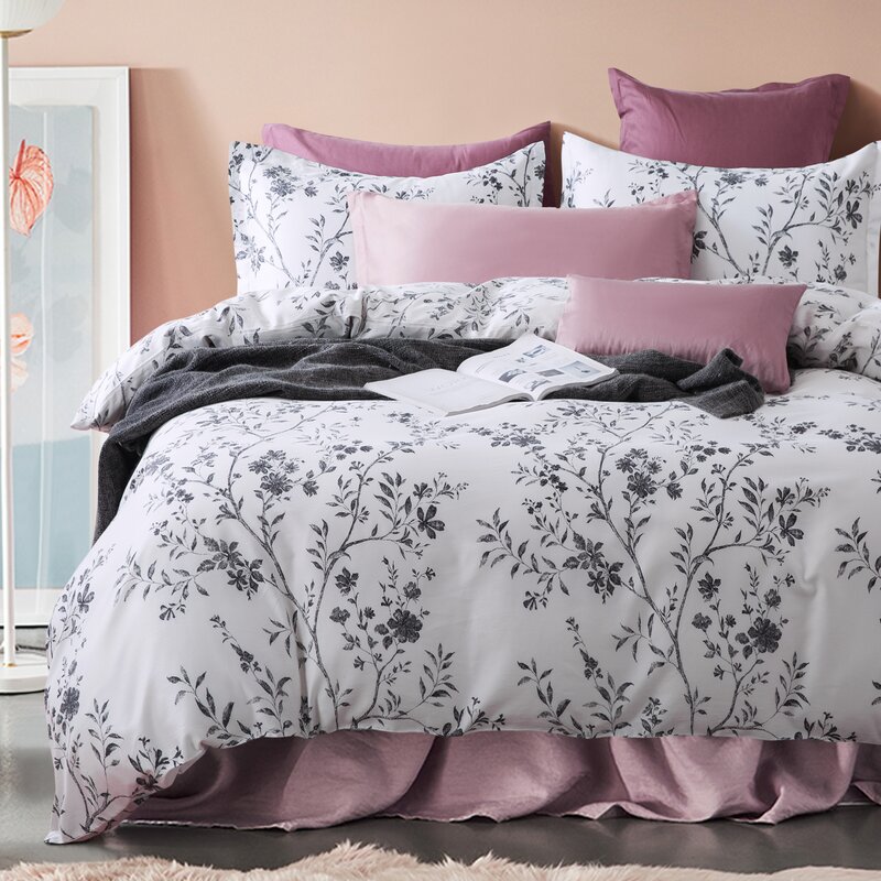 Bungalow Rose Mangano Asian Toile Chinoiserie Branches Duvet Cover