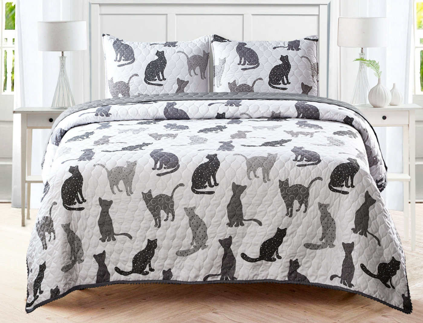 Harriet Bee Mathilda Gray/Black Microfiber Children's Quilt Set