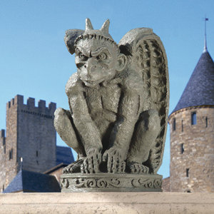 Medieval Guardian Gargoyle Atop Gothic Architectural Spire Sculpture 30/"