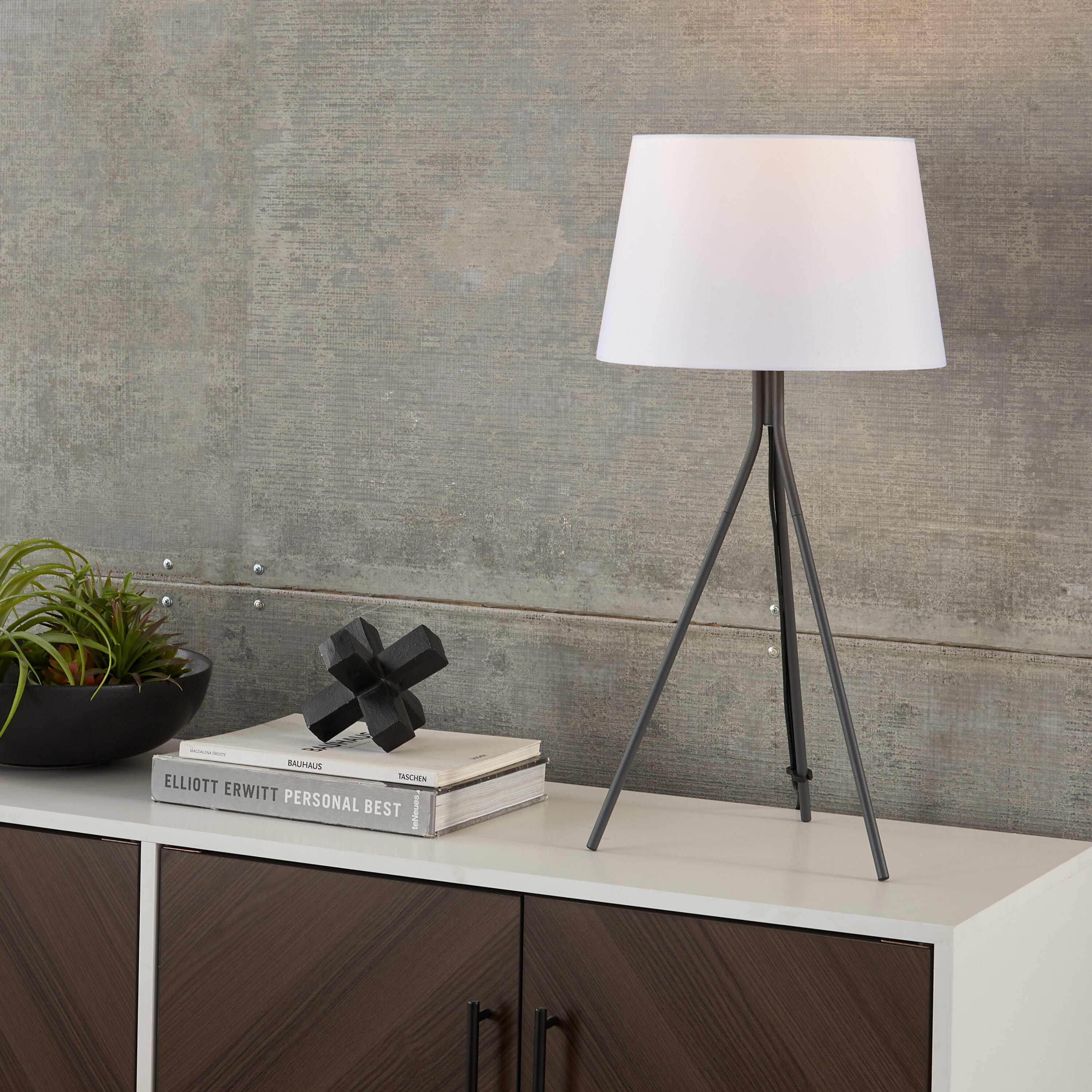 tripod metal table lamp