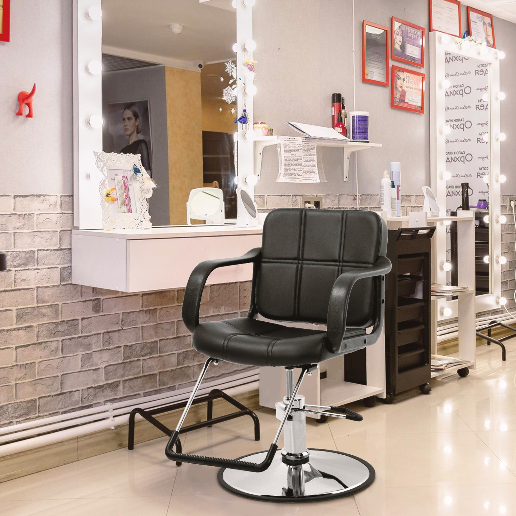 chair used in beauty parlour