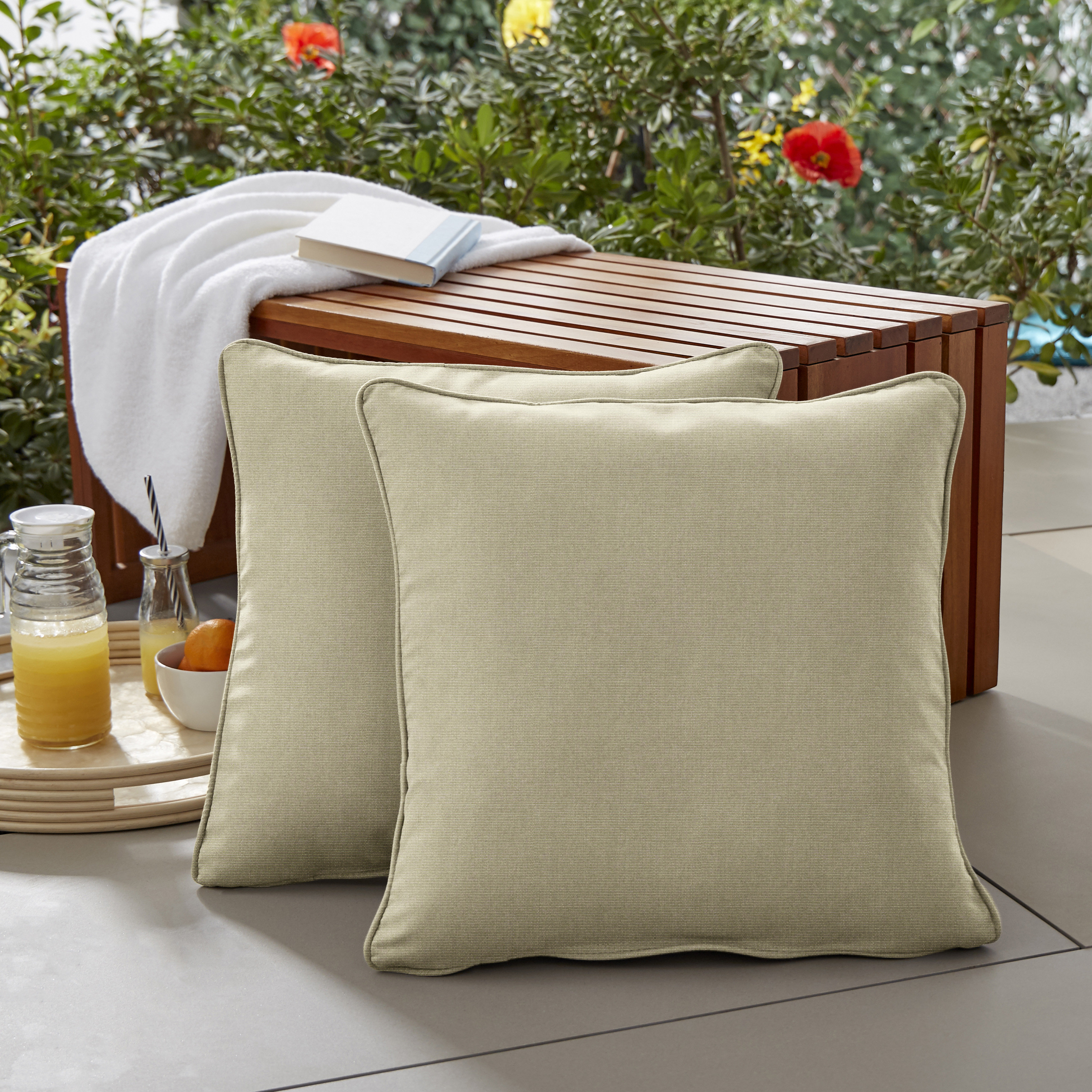 outdoor pillow inserts 24x24
