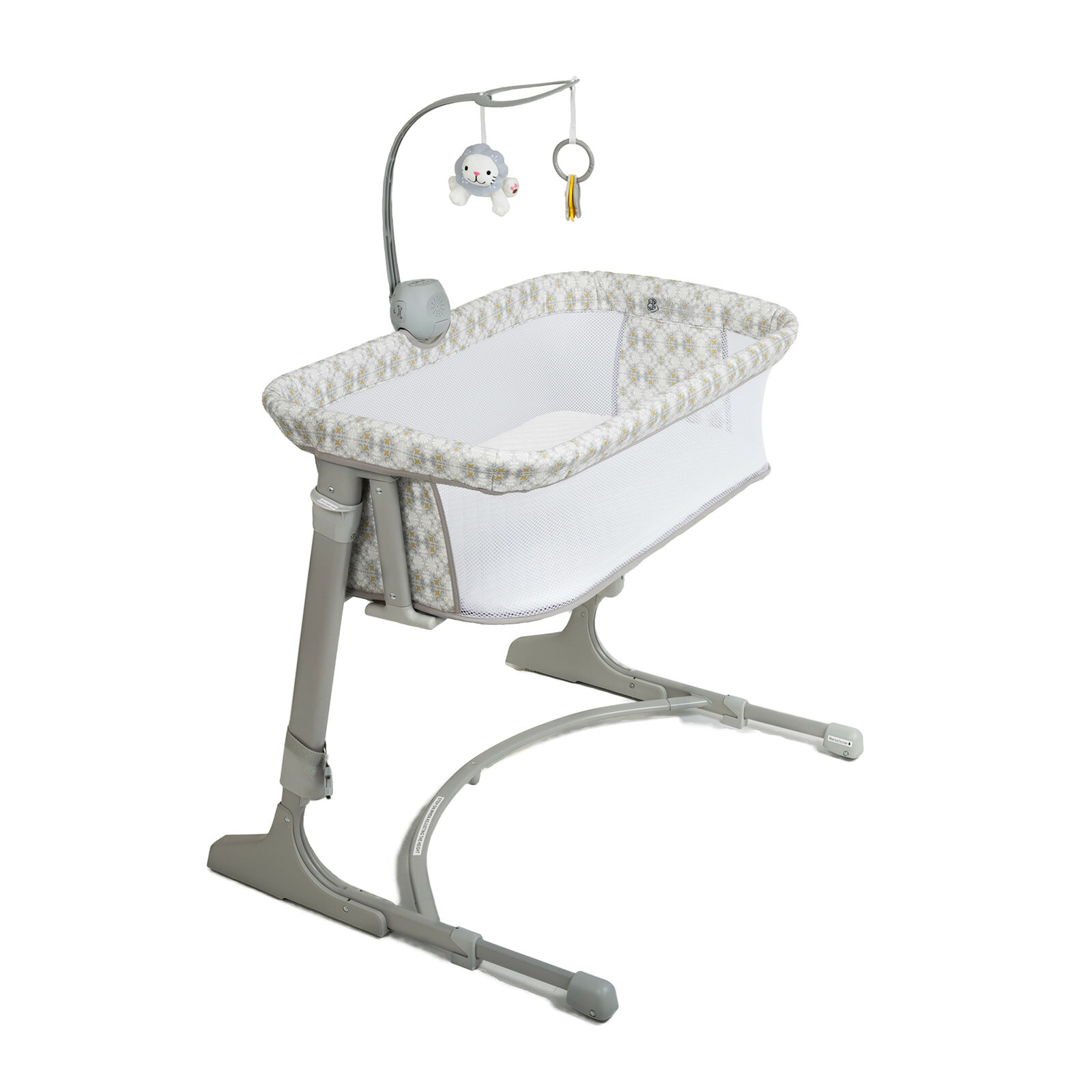 Arm S Reach Versatile Bassinet With Bedding Wayfair Ca