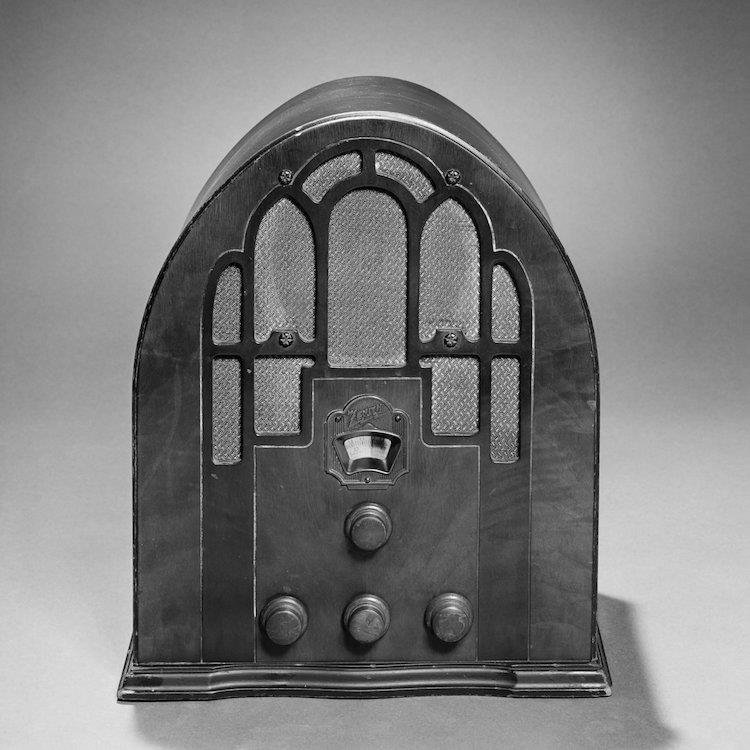 East Urban Home 1930s Old Time Zenith Model 805 Cathedral Style