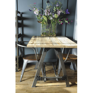 Schreibtisch Gelinkaya von LoftDesigns