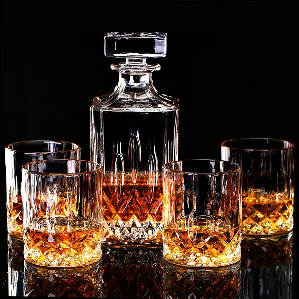 Quadro 5-Piece Whisky Decanter Set in Forever Crystal Satin Presentation Box