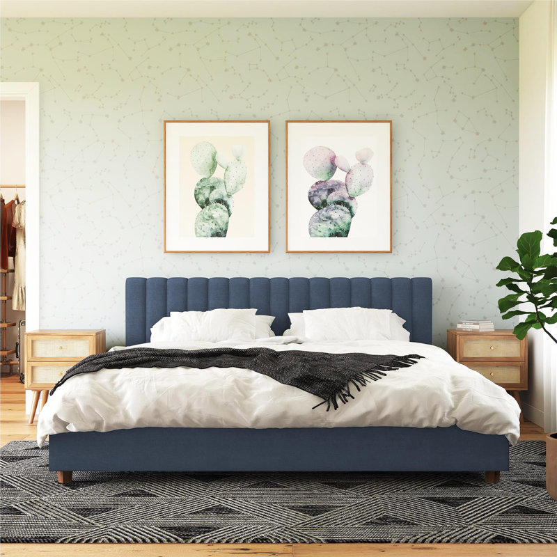 ((incomplete box 1/2)) Brittany Tufted Upholstered Platform Bed Size: King, Color: Green