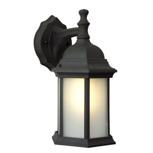 Best Frederica Traditional 1-Light Outdoor Wall Lantern By Breakwater Bay Outdoor Lighting Frederica Traditional 1-Light Outdoor Wall Lantern By Breakwater Bay Outdoor Lighting