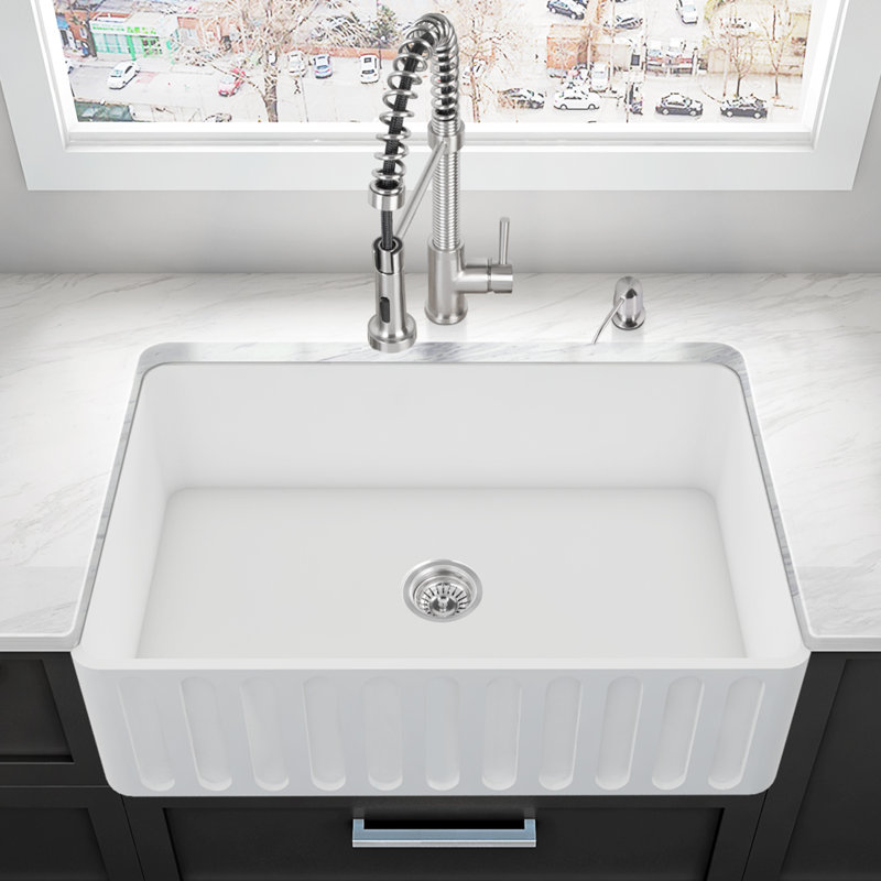 Vigo 33 L X 18 W Farmhouse A Kitchen Sink With Basket Strainer Vgra3318cs 33 L X 18 W Farmhouse A Kitchen Sink With Basket Strainer