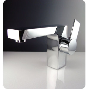 Isarus Single Hole Mount Bathroom Faucet in Chrome