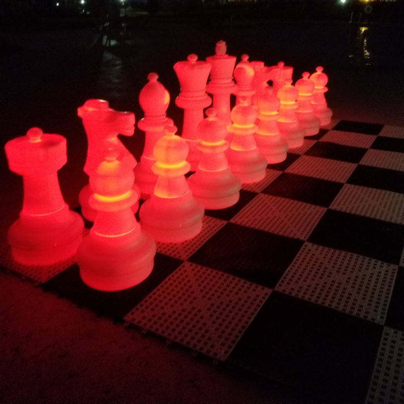 giant chess