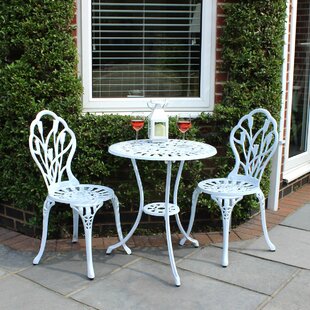 white table and chairs for garden