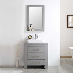 Go to store & view more images Latitude Run Kinchen 30