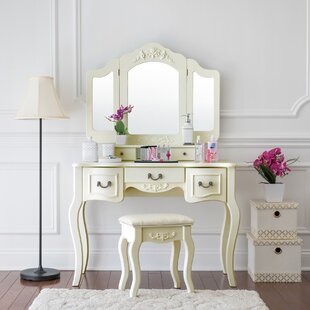 Lighted Vanity Makeup Tables Wayfair