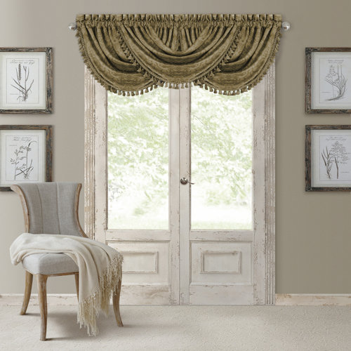 Astoria Grand Alicia Nature Floral Blackout Rod Pocket Single