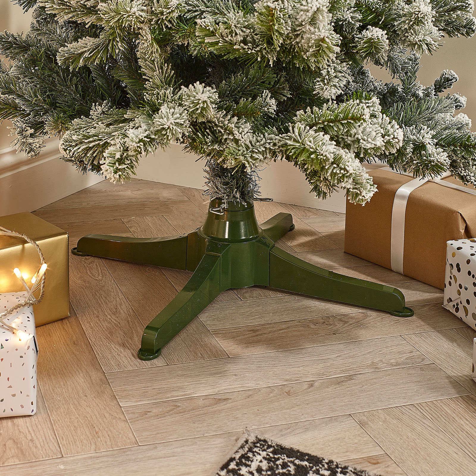 The Seasonal Aisle Rotating Tree Stand Wayfair.co.uk