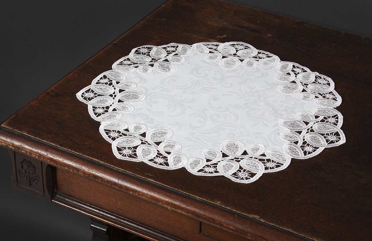 One Allium Way® Christofer Lace Embroidered Cutwork Round 15" Placemat