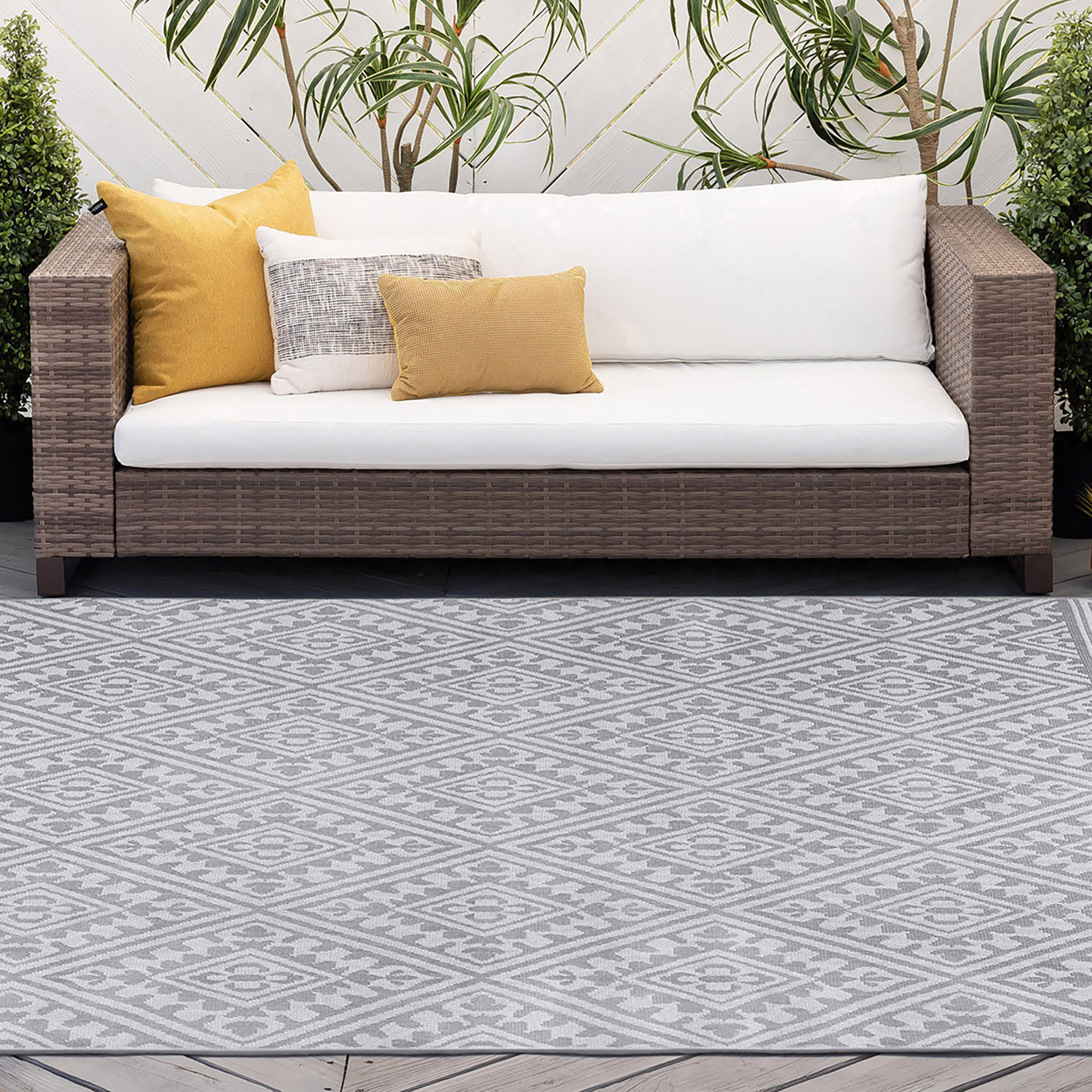 Mistana™ Campbelltown Flatweave Gray Indoor/Outdoor Rug & Reviews Wayfair