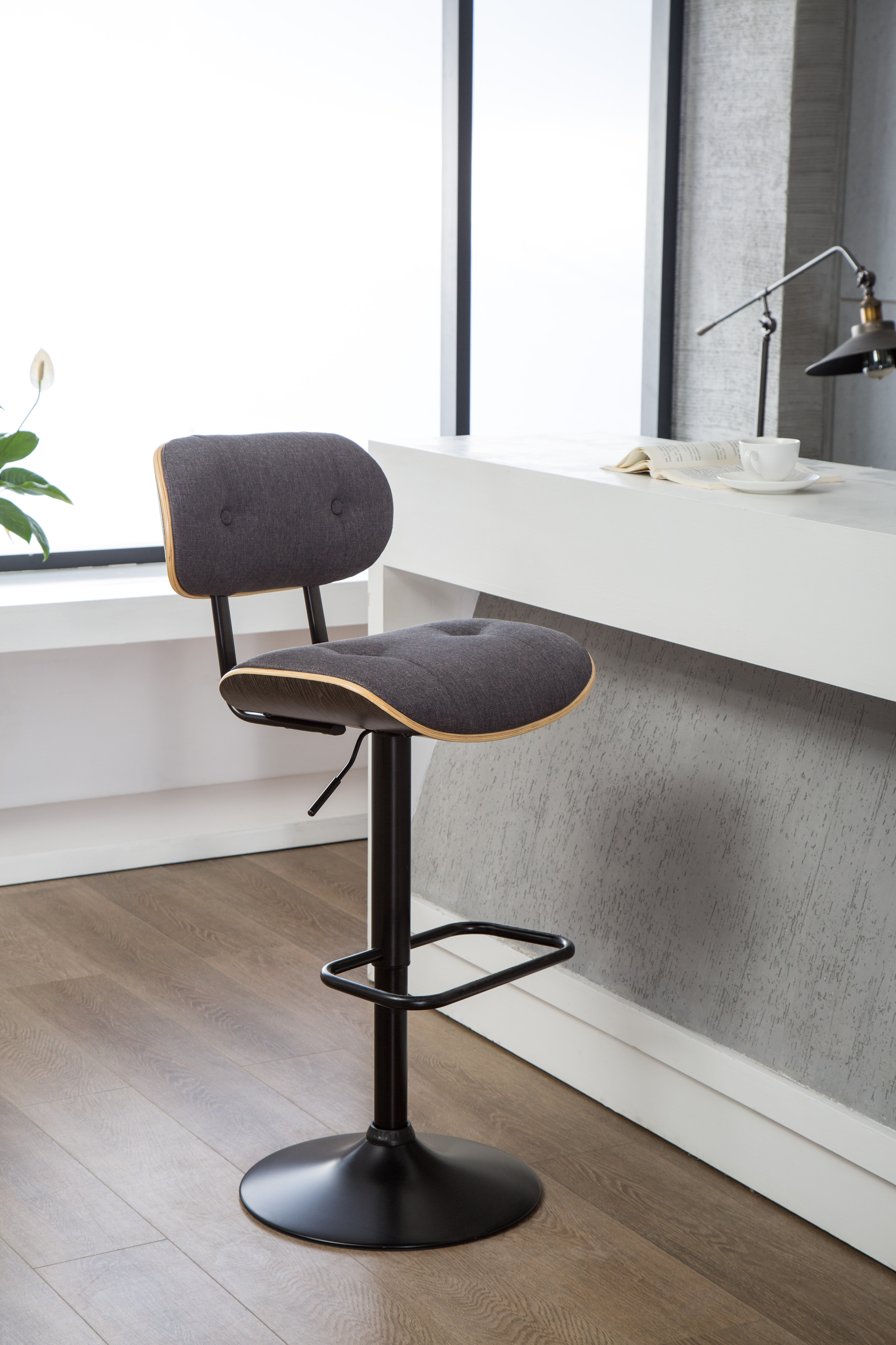 comfortable adjustable bar stools