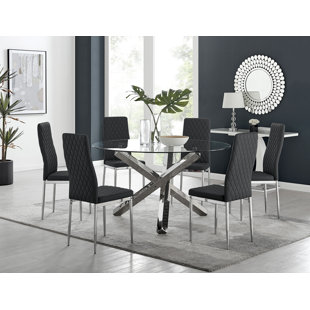 circle table and chairs