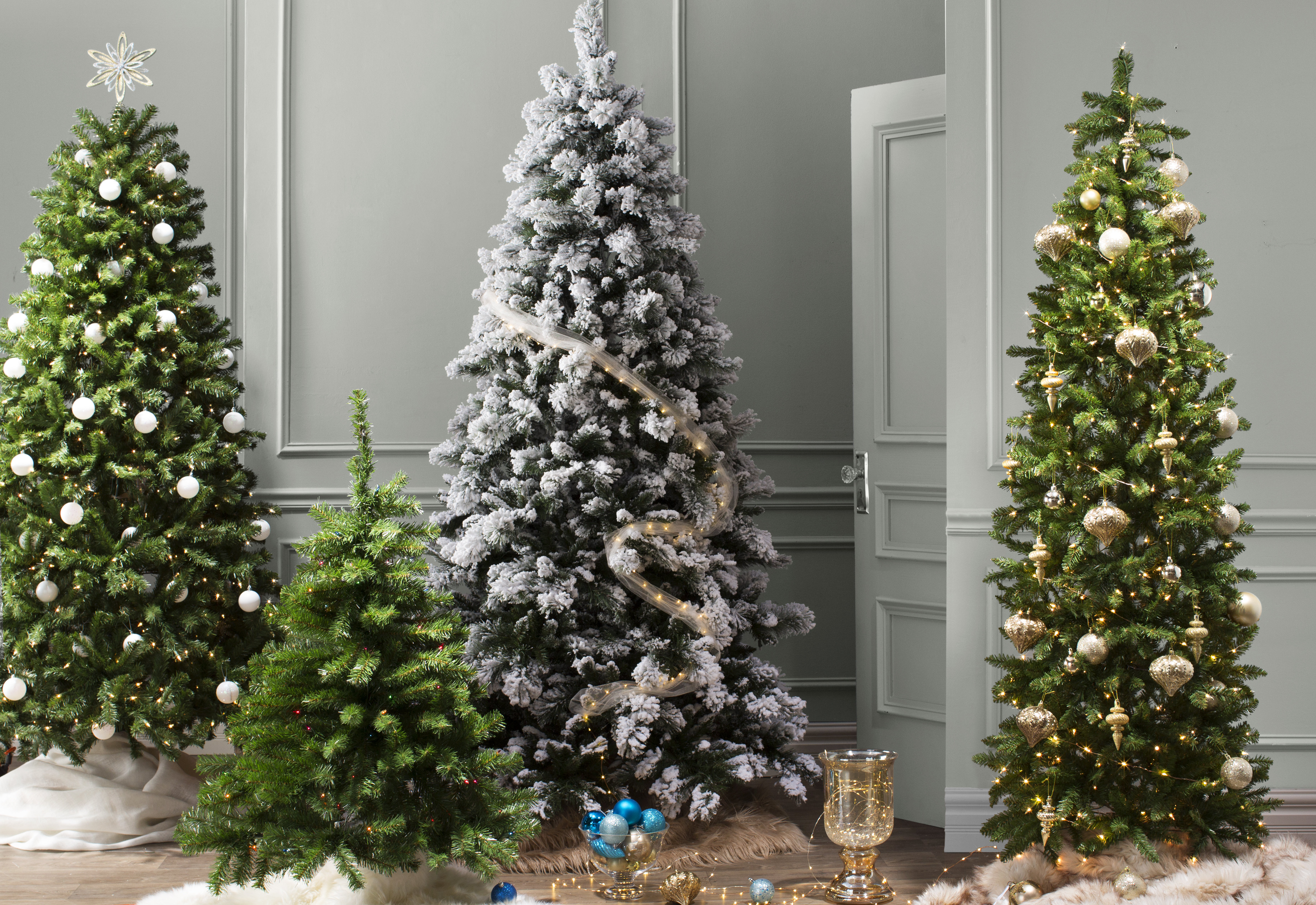 Beachcrest Home Spruce Artificial Christmas Tree with Clear Lights