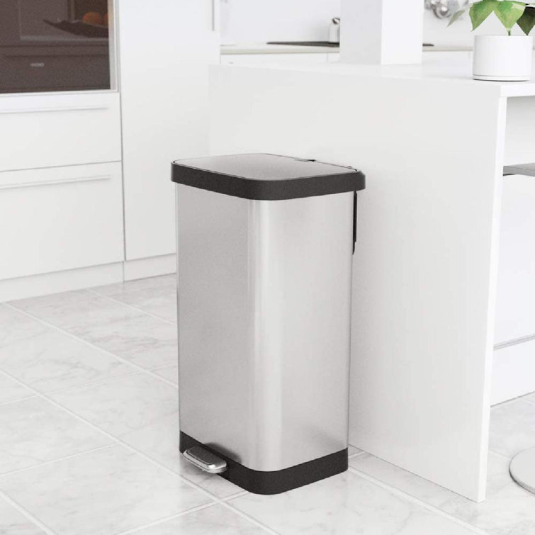 Stainless Steel Step Trash Can With Clorox Odor Prdhuotection | Large Metal  Kitchen Garbage Bin With Soft Close Lid, Foot Pedal And Waste Bag Roll ...