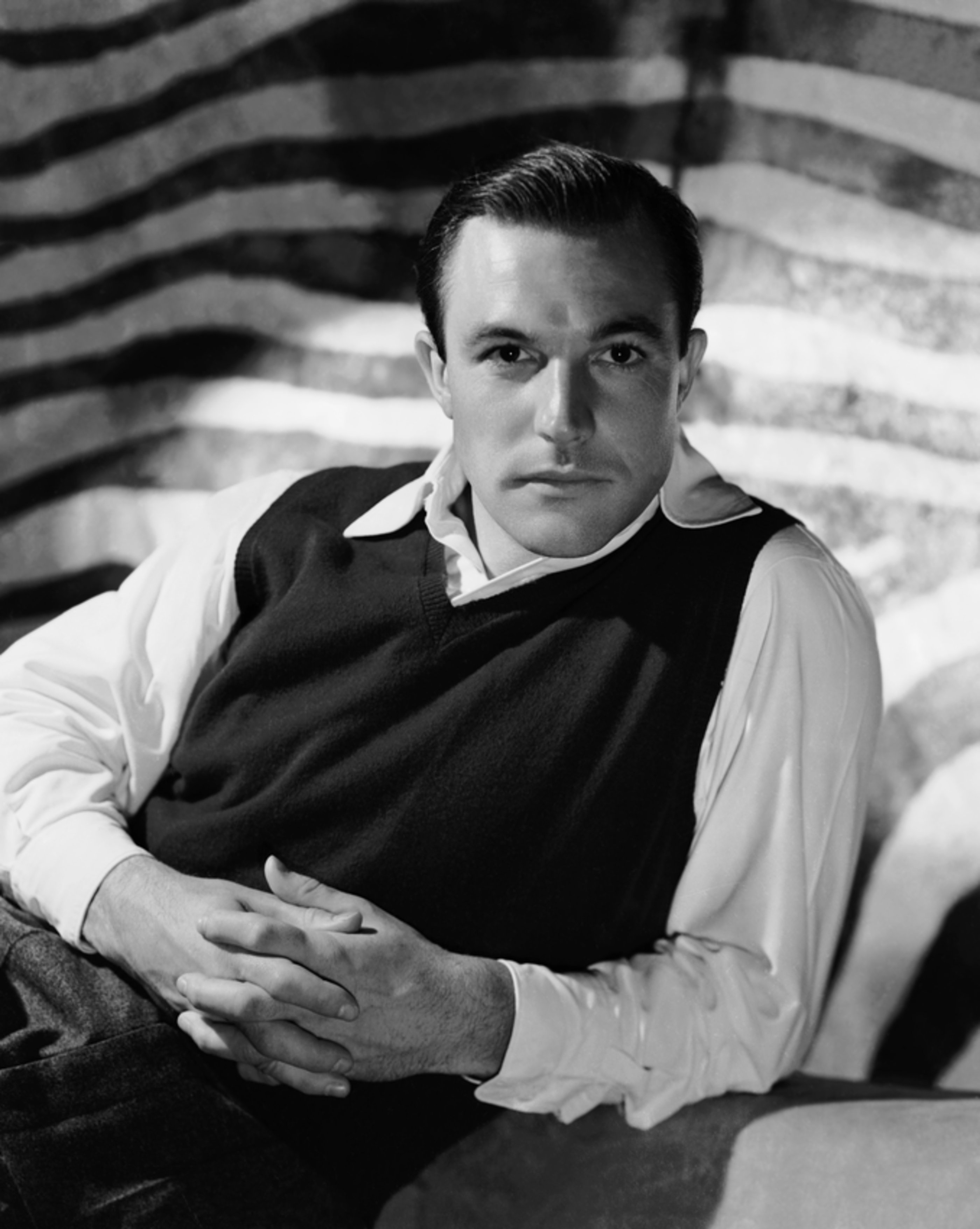 GlobePhotos Gene Kelly Intense Gaze In The Studio - Unframed Photograph