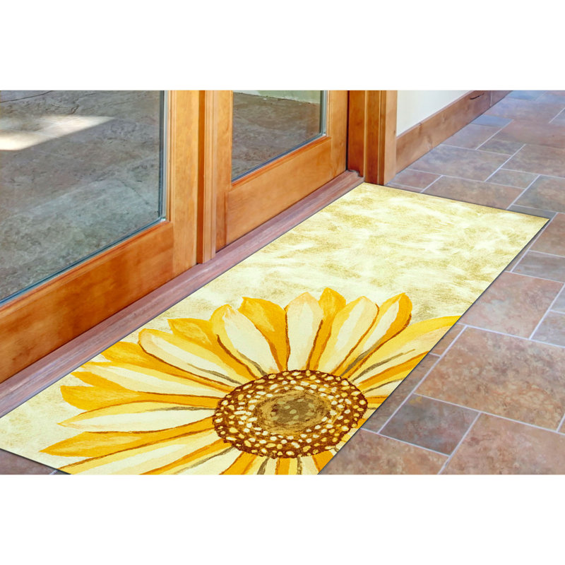August Grove Kia Sunflower Indoor/Outdoor NonSlip Outdoor Door Mat