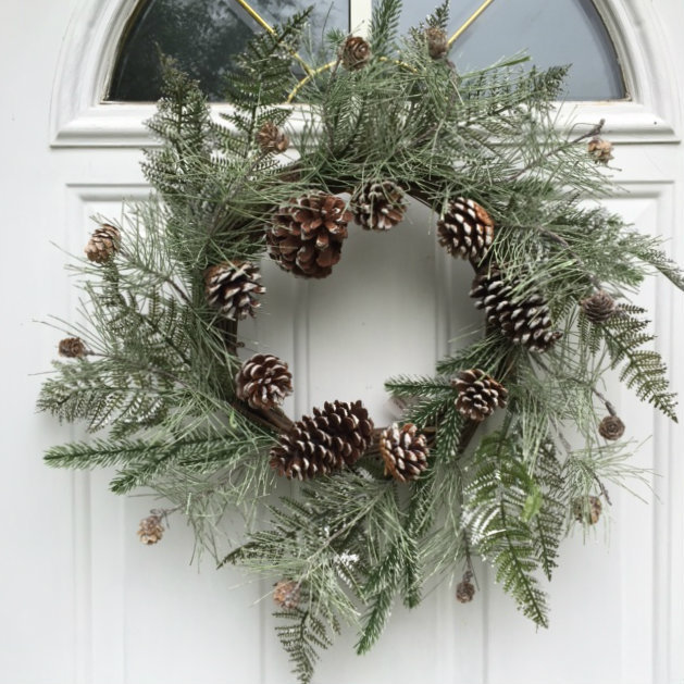 The Holiday Aisle Flocked Artificial Pine Cones Wispy Frosted Fern Winter 22 Wreath Reviews Wayfair