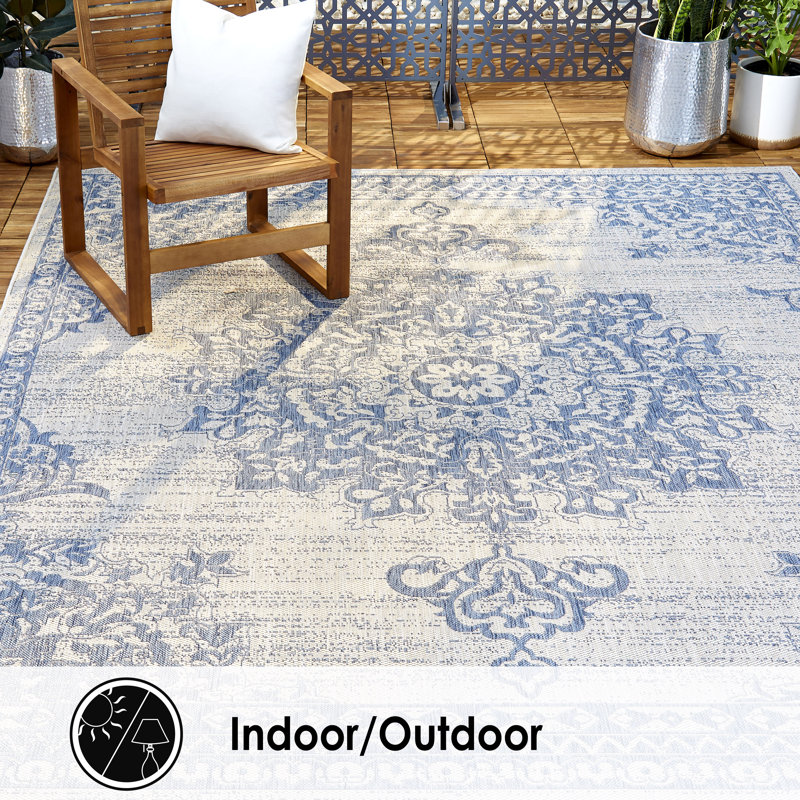 Nicole Miller Patio Country Grey Blue Medallion Indoor Outdoor Rug Reviews Wayfair Ca