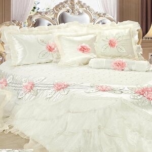 Delicate Luxurious 6 Piece Comforter Set