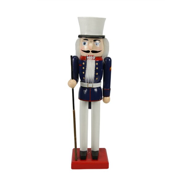 wooden nutcracker soldiers