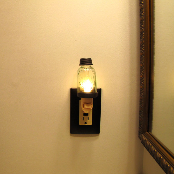BEE HAPPY Bumblebee rustic tin night light w// bulb