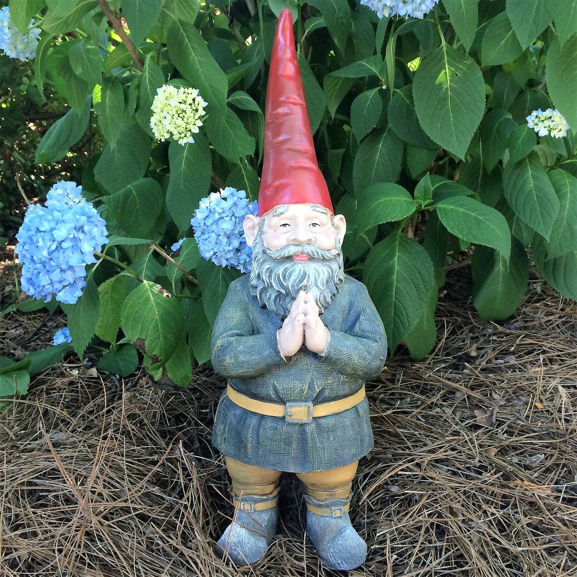 HomeStyles Gnomes of Toad Hollow Mordecai the Garden Gnome Praying ...