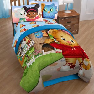 Daniel Tiger Treehouse Pals Reversible Comforter