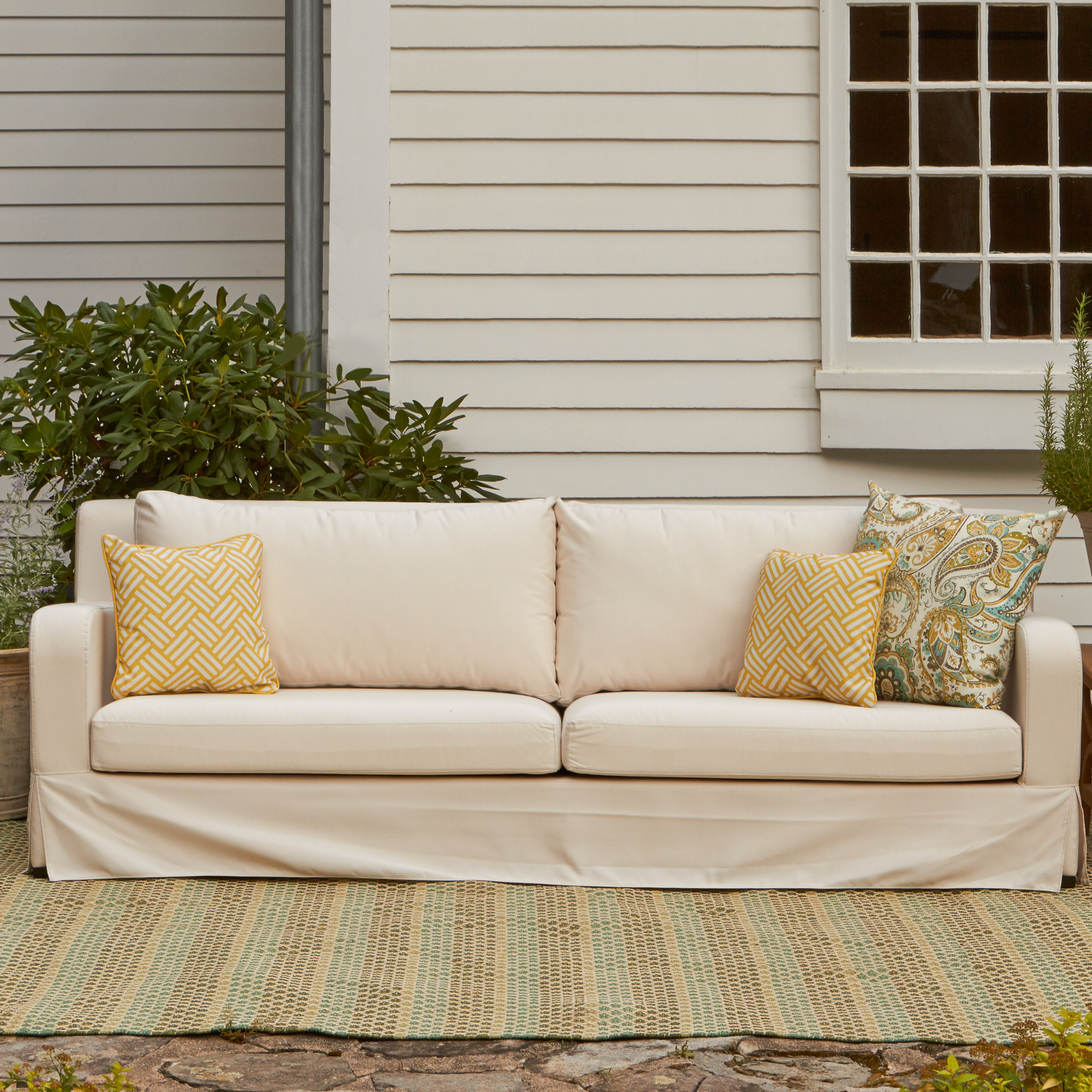 Stefano Sofa With Cushions Stefano Sofa With Cushions