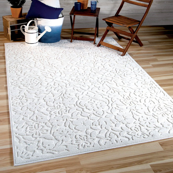 Charlton Home Farner Cottage Floral Natural Ivory Area Rug