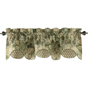Garden Glory Scalloped Floral 60