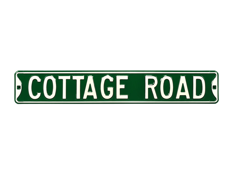 Cottage Road Wall Décor