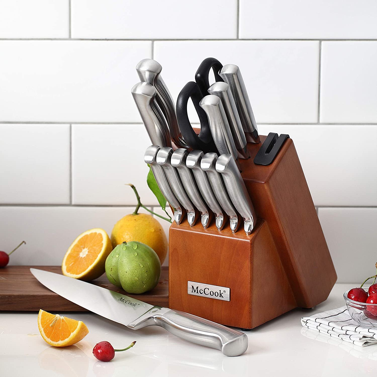 knife set with built in sharpener