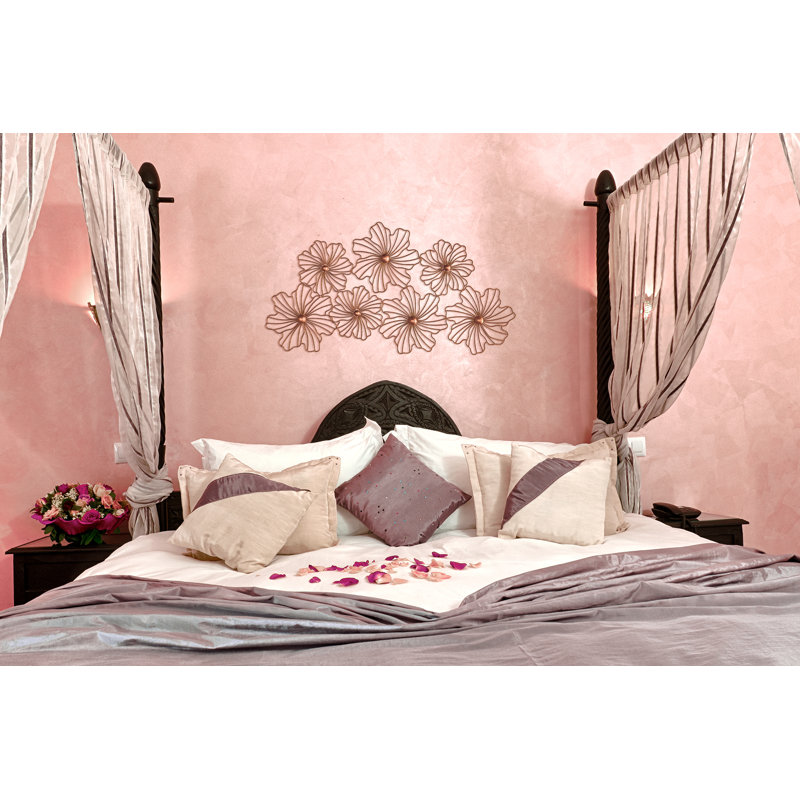 Red Barrel Studio Floral Mid Century Lotus Flower Design Wall