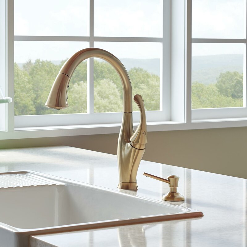 Single Handle Pull Down Kitchen Faucet 19912 Sssd Dst Delta Faucet